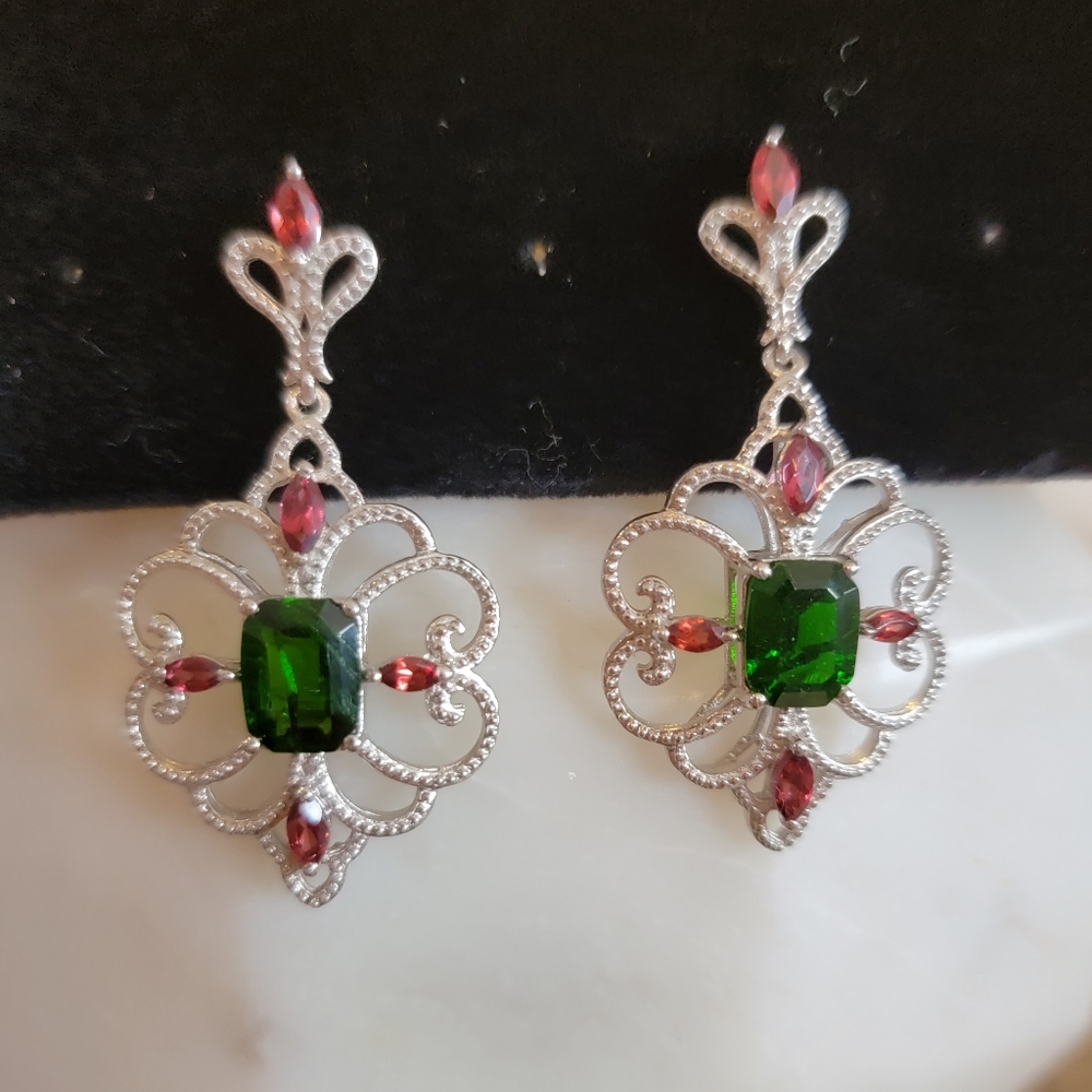 Gorgeous Natural Chrome Diopside and Mozambique Garnet Earrings Platinum over SS - Picture 2 of 8